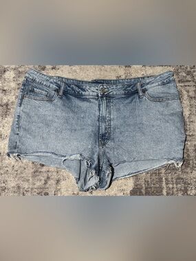 Old Navy G.G. Straight Distressed Denim Jean Shorts in Blue